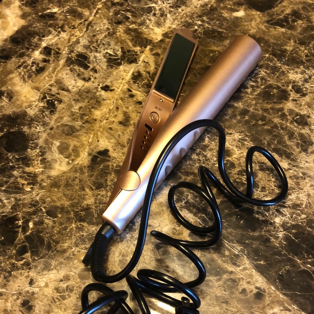 Straightening/curling iron brand new no name brand